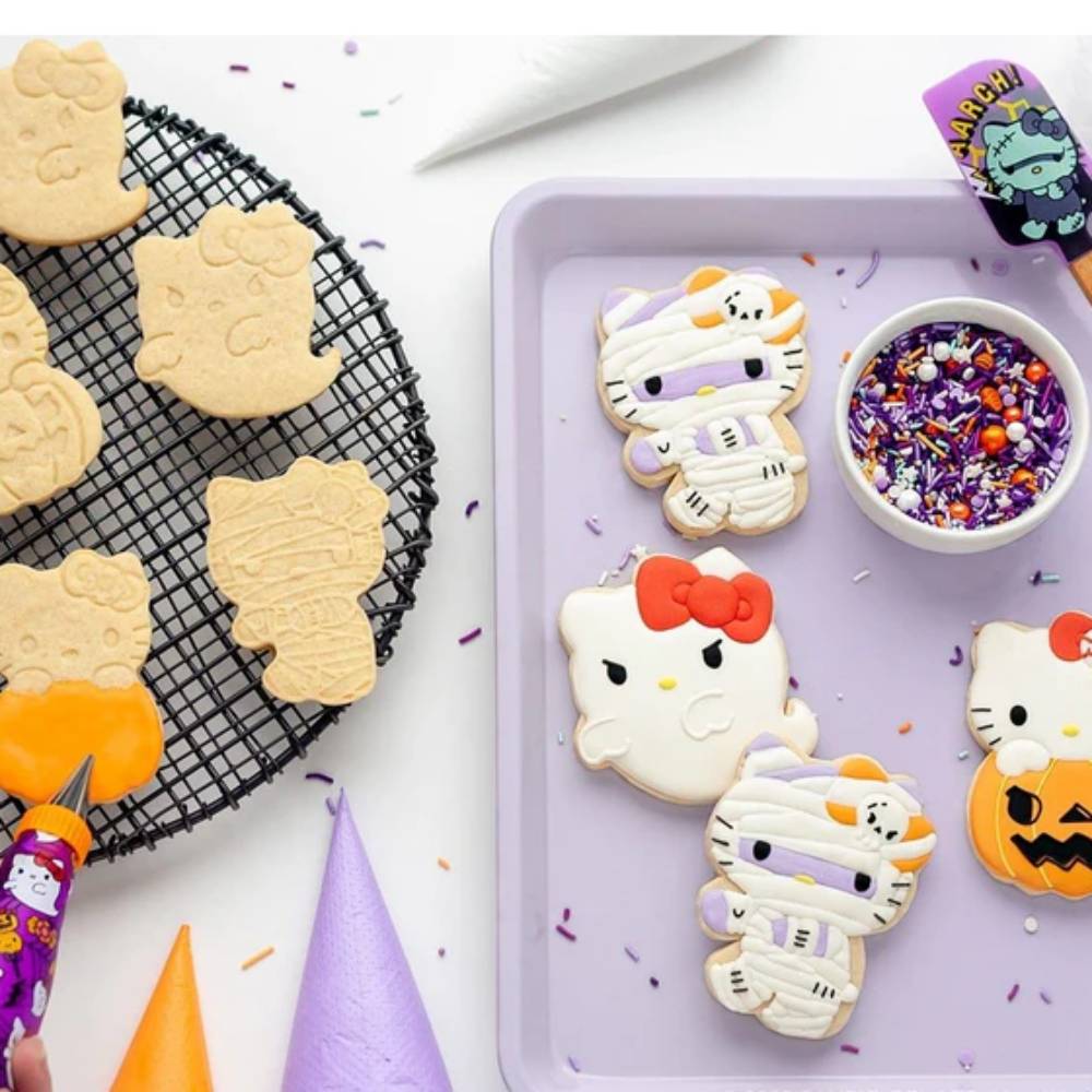 Sanrio Hello Kitty Halloween Cookie Stamp and Frosting Set (50- Pieces)