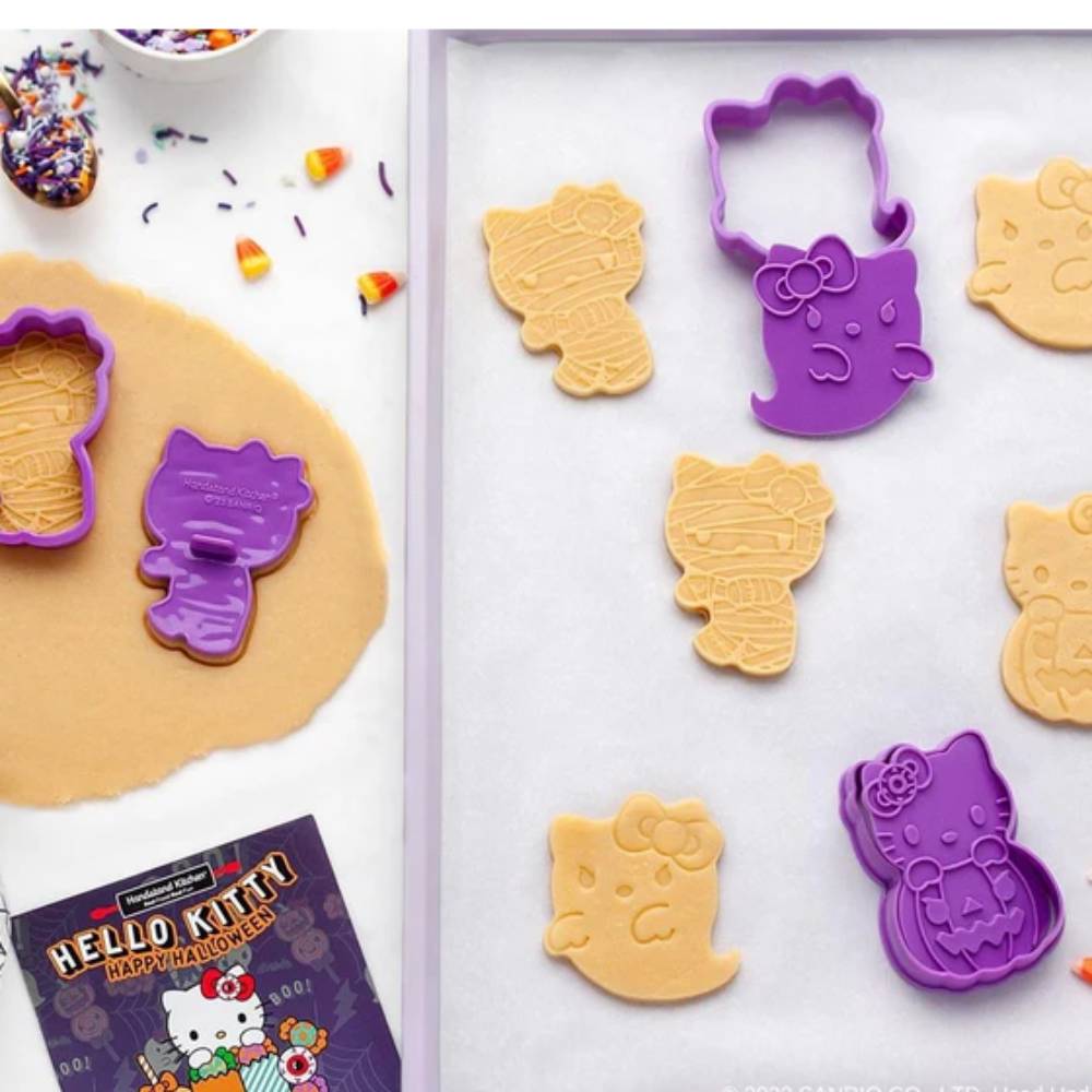 Sanrio Hello Kitty Halloween Cookie Stamp and Frosting Set (50- Pieces)