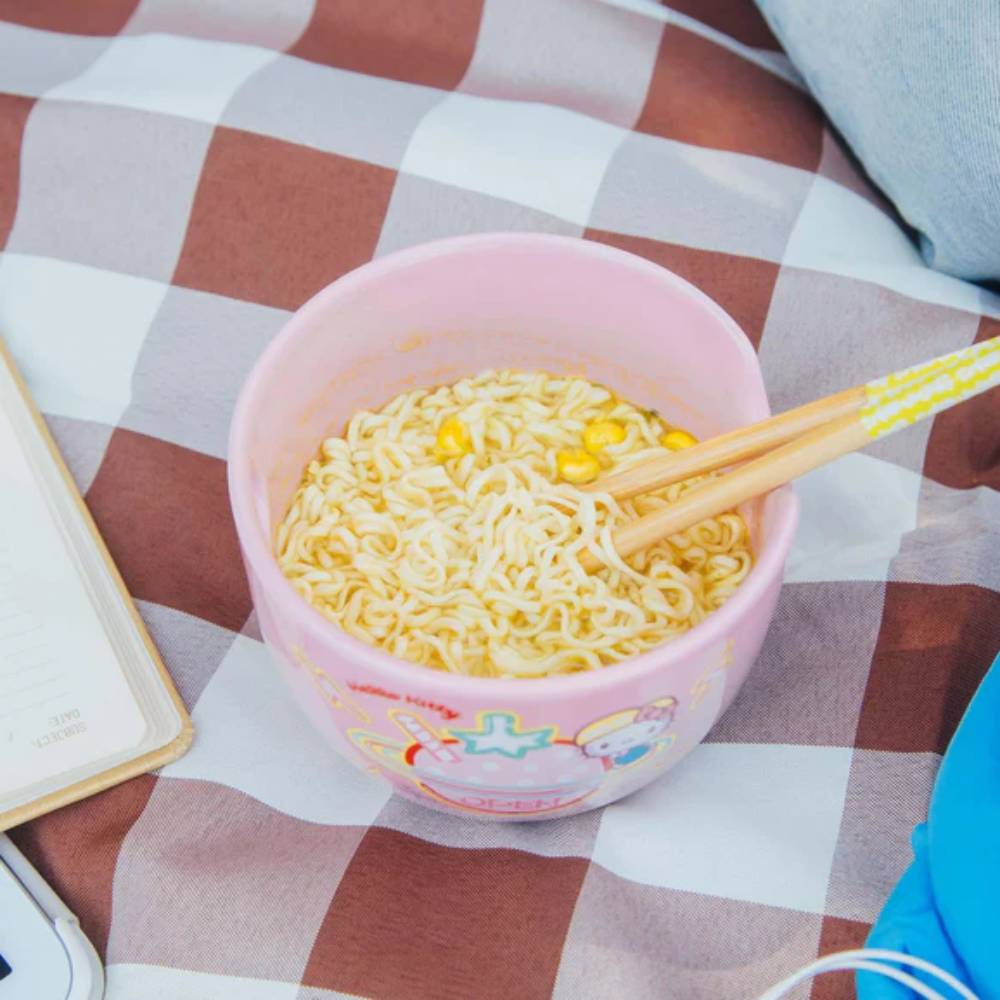 Sanrio Hello Kitty 20 oz Ramen Bowl and Chopstick Set