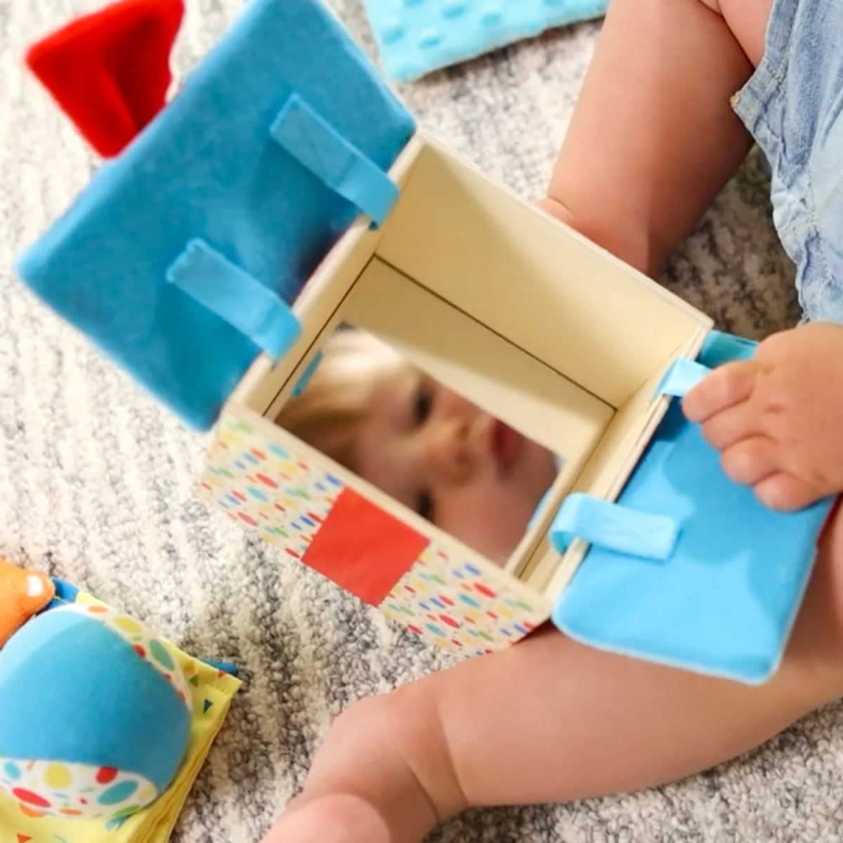 Melissa and Doug Wooden Surprise Gift Box (5 Pieces)