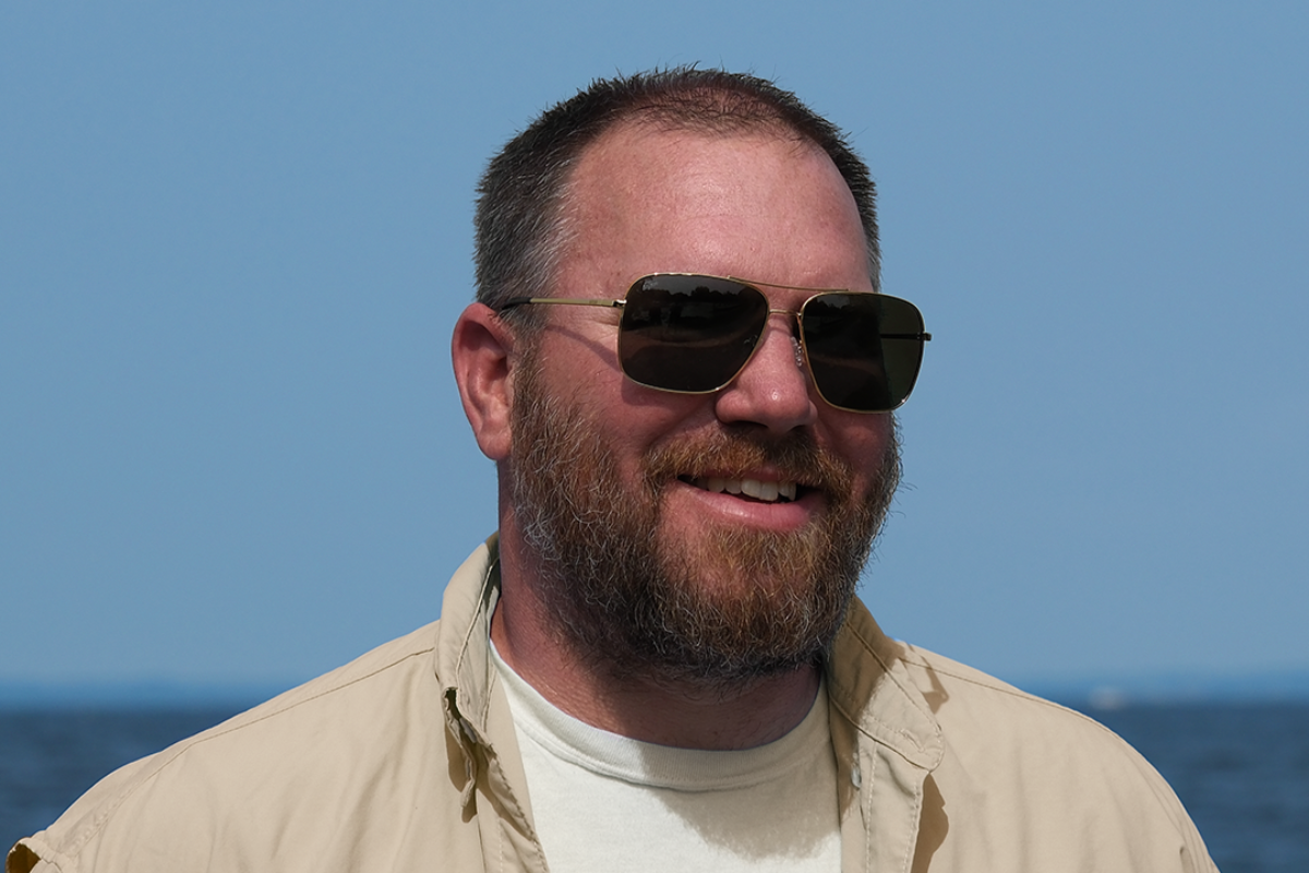 Coastal XL - Gold - Jet Black Polarized