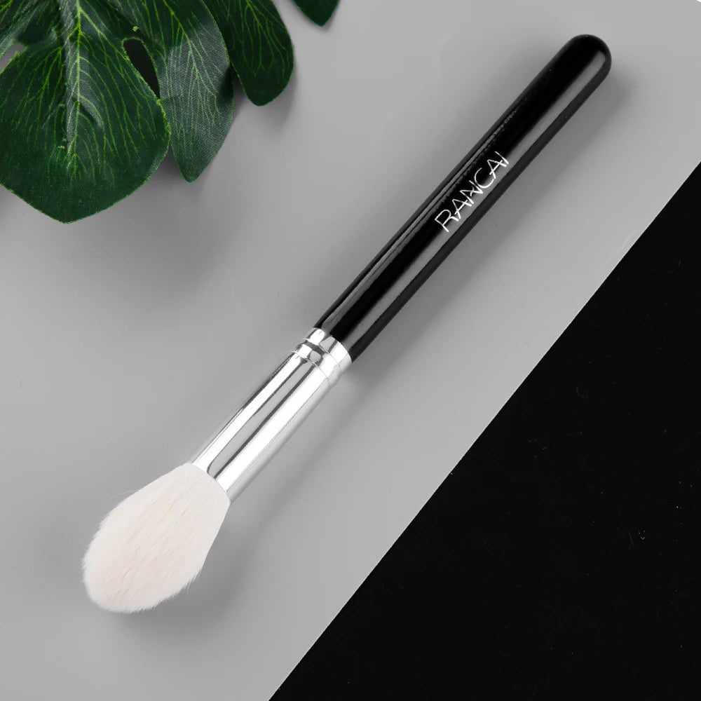 Small Flame Makeup Brush for Liquid Foundation Blush Concealer