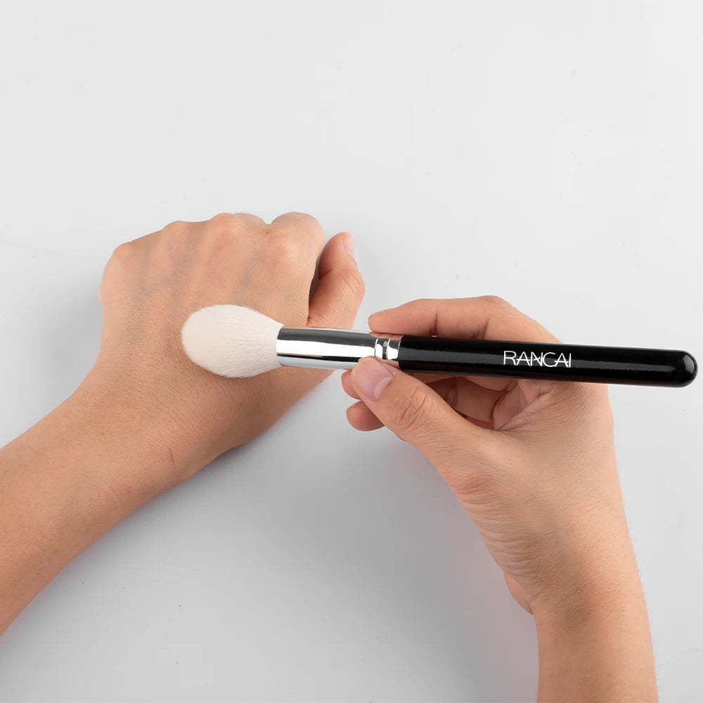 Small Flame Makeup Brush for Liquid Foundation Blush Concealer