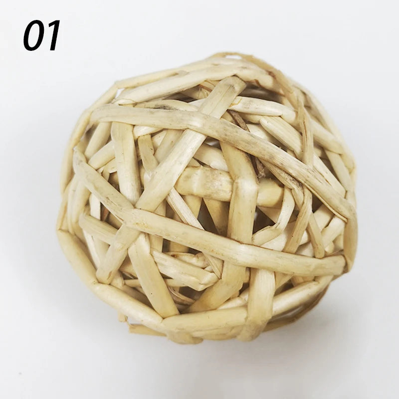 Chewing Braided Ball Guinea Pig Rabbit Hamster Small Animal Play Pet Interactive Chew Toy Natural Grass Ball hamster toy