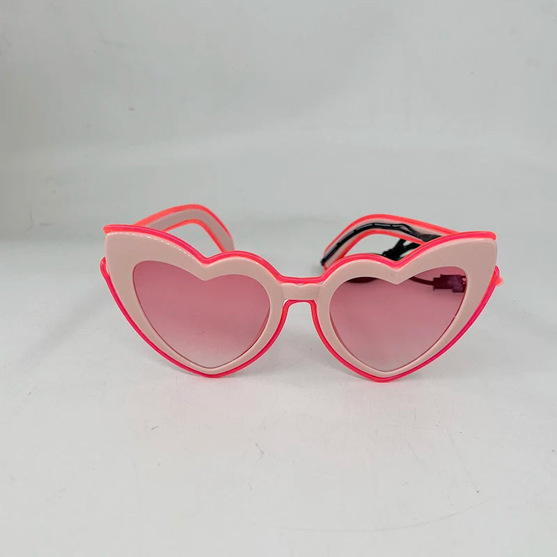 2024 Summer Beach Sunglasses Women Heart Shaped Fashion Glasses