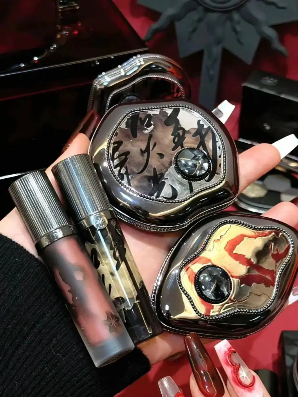 Girlcult Vegan 4 Color Eyeshadow Palette Shimmer Matte Chameleon Makeup for Halloween and Everyday Looks