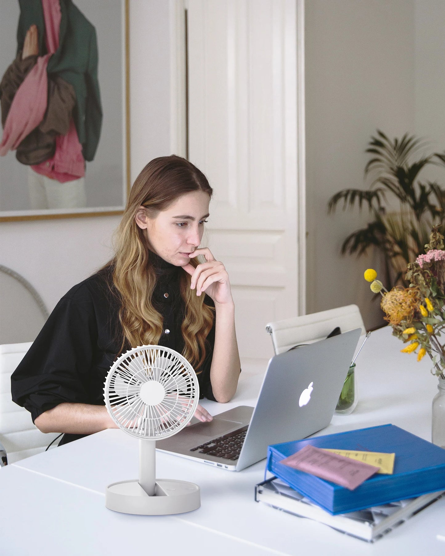 USB Foldable Fan with 4 Speeds and Timing for Indoor Outdoor Use