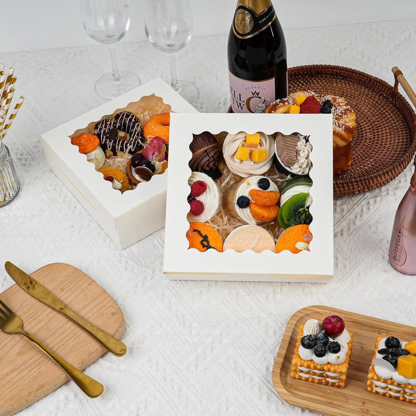 Multi Pack Window Cookie Boxes White Treat Boxes for Pastries Donuts and Chocolate Strawberries Ideal for Birthday Parties and Celebrations