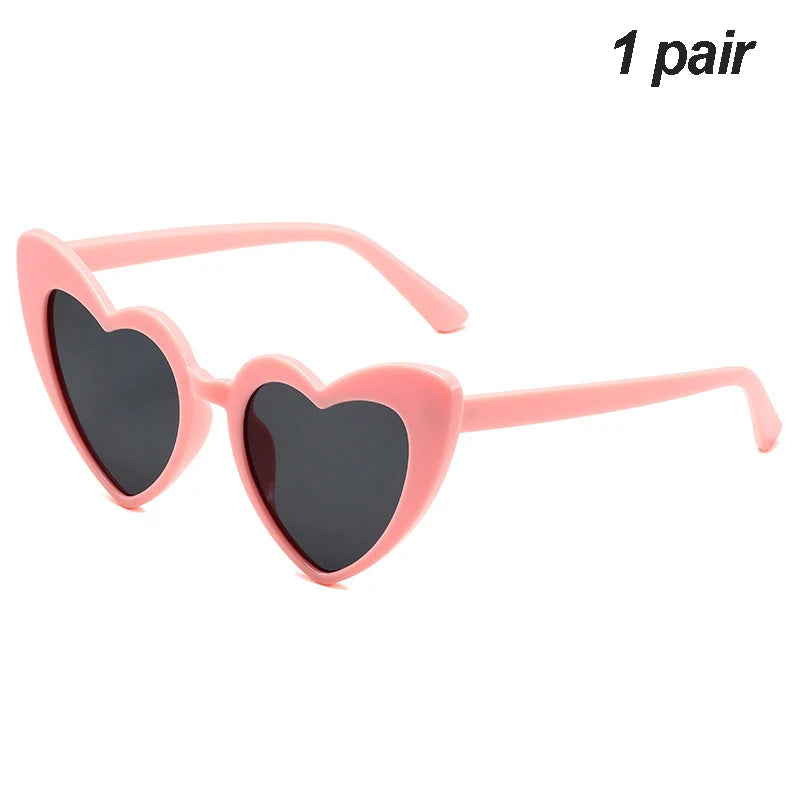 2024 Summer Beach Sunglasses Women Heart Shaped Fashion Glasses