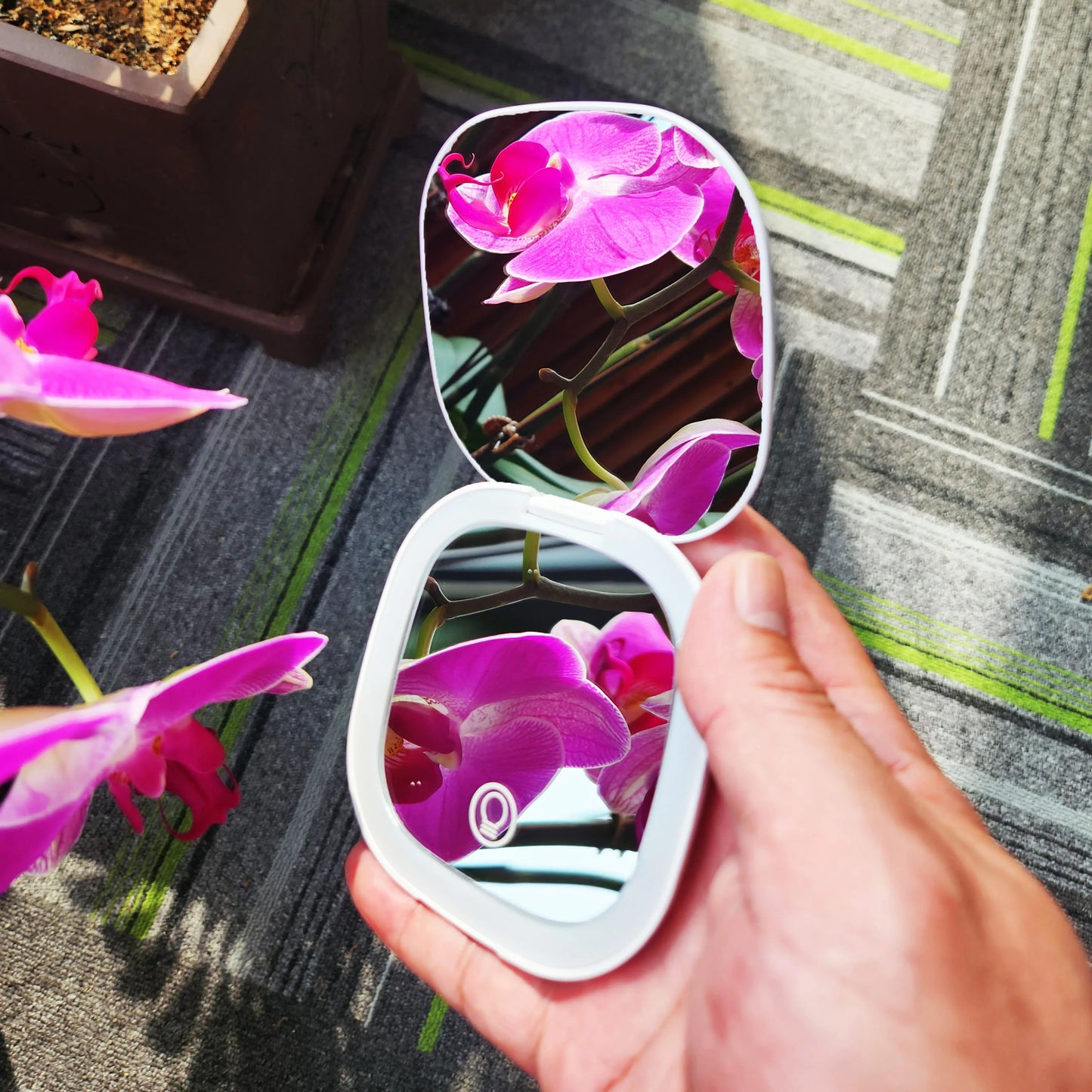 Mini Compact Foldable LED Makeup Mirror with 5x and 10x Magnification Rechargeable and Travel Friendly