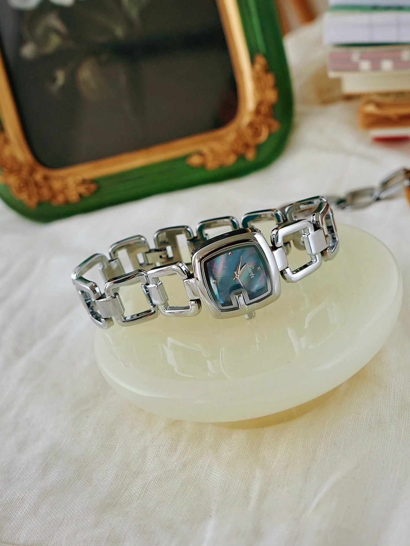 1pc Women's Elegant High-End Luxury Quartz Watch, Rhinestone & Mother Of Pearl Dial, Stainless Steel Band