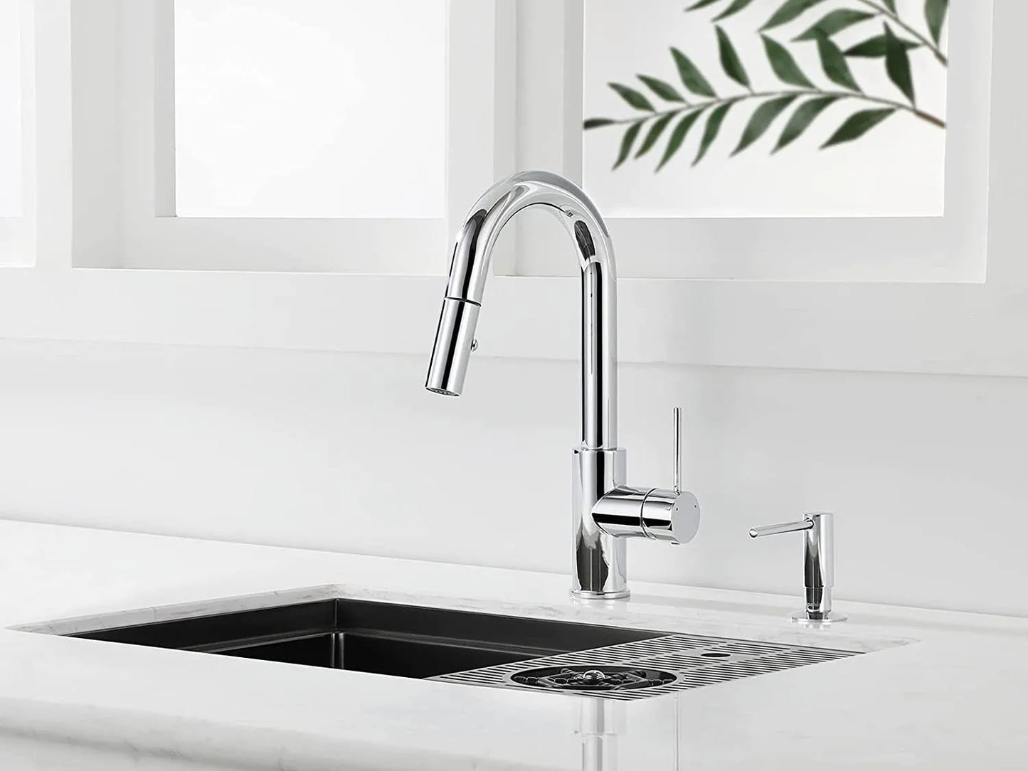 500ml Built-in Pump Kitchen Liquid Soap Dispenser Brass Brushed Nickel Elegant Design for Sink Counter Black Hand Pressure