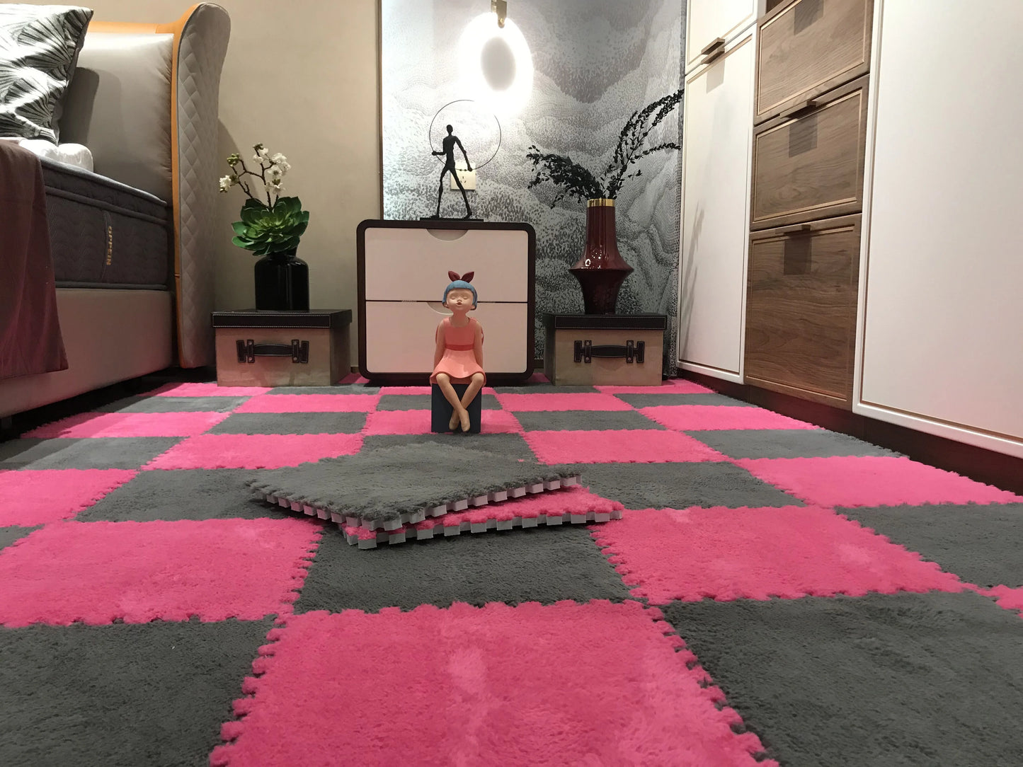 Soft Plush Baby Play Mat Puzzle Foam Carpet 30x30x1CM for Kids Room Safe and Comfortable Play Environment