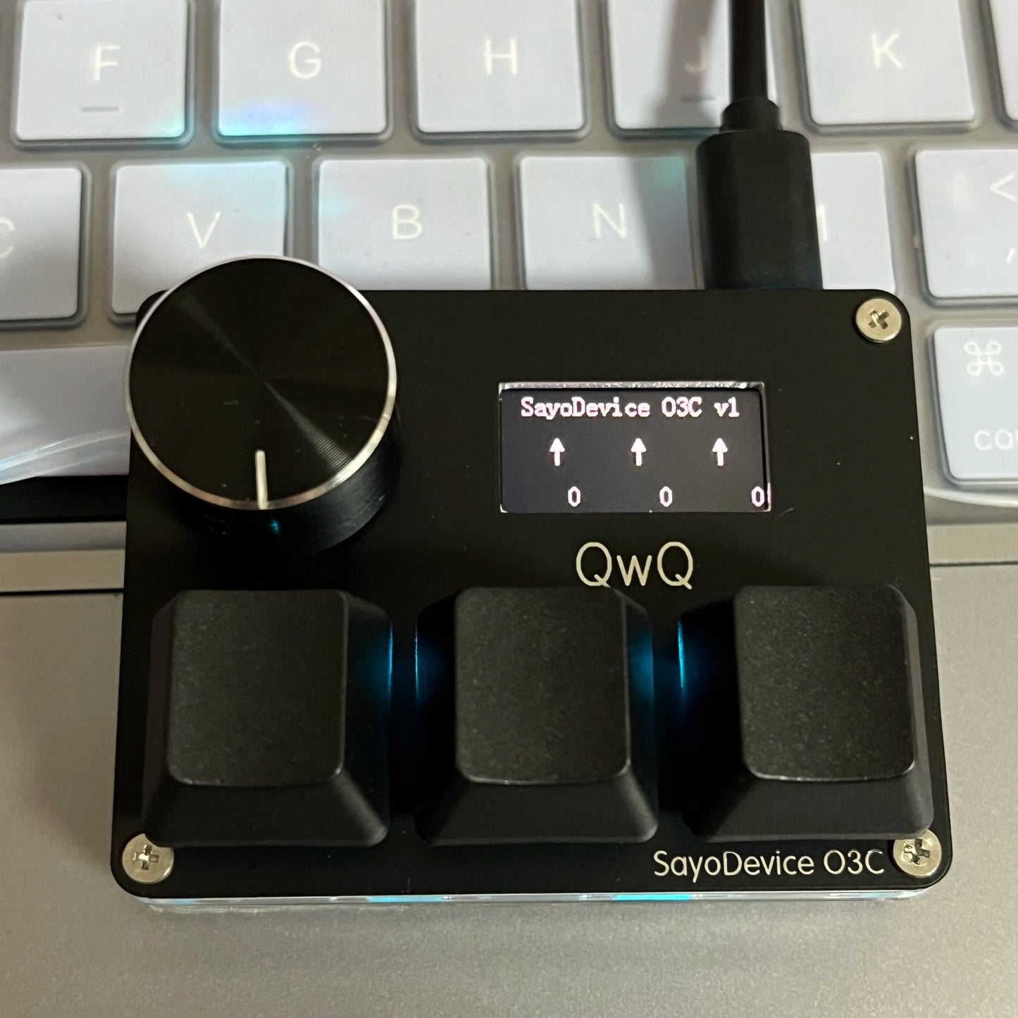 O3C SayoDevice OSU Rapid Trigger Magnetic Pink Switches Keyboard with Customizable Knob and Shortcut Features