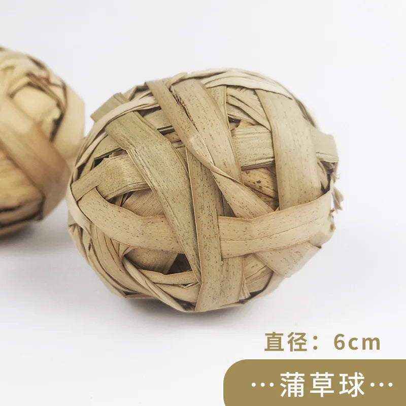 Chewing Braided Ball Guinea Pig Rabbit Hamster Small Animal Play Pet Interactive Chew Toy Natural Grass Ball hamster toy