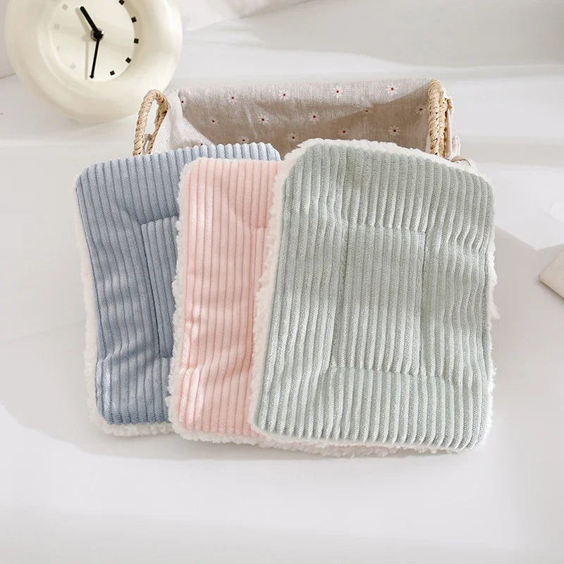 Hamster Bed House Winter Warm Squirrel Hedgehog Rabbit Chinchilla Bed Mat House Nest Hamster Accessories