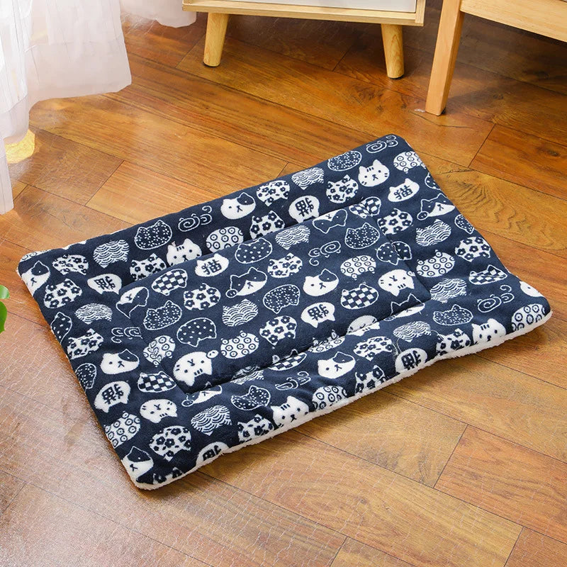 Flannel Pet Mat Dog Bed Cat Bed Thicken Sleeping Mat Dog Blanket Mat For Puppy Kitten Pet Dog Bed for Small Large Dogs Pet Rug