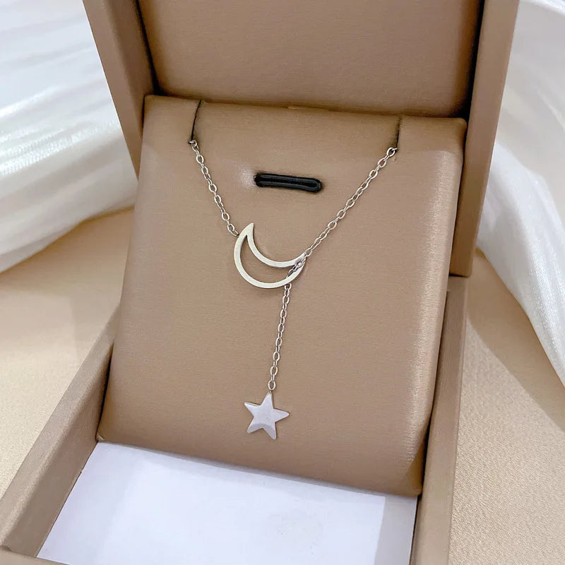 New Simple Moon Star Pendant Choker Necklace for Women