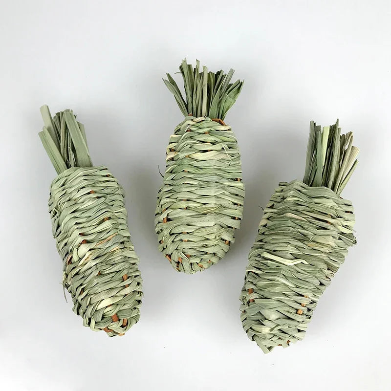 Hand Wove Natural Straw Rope Carrot Hamster Molar Chew toy Small Pets Toys For Hamster Rabbit Grinding Groducts Gnaw Toy Supply