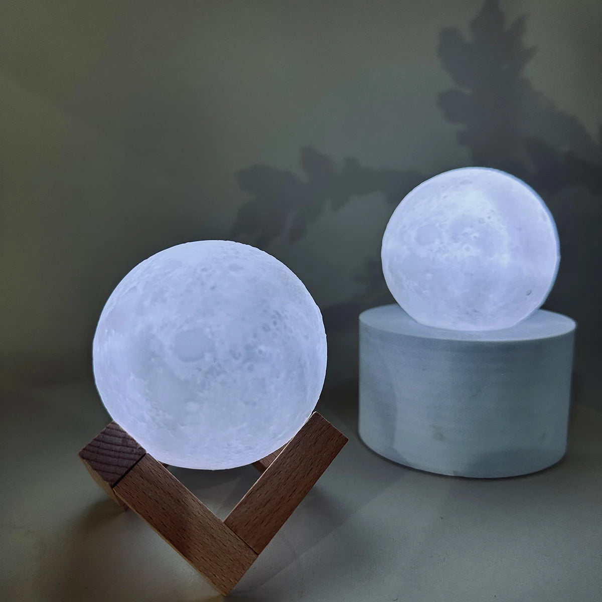 Fashion Creative Moon Light 8cm Desktop Bedside Soft Light