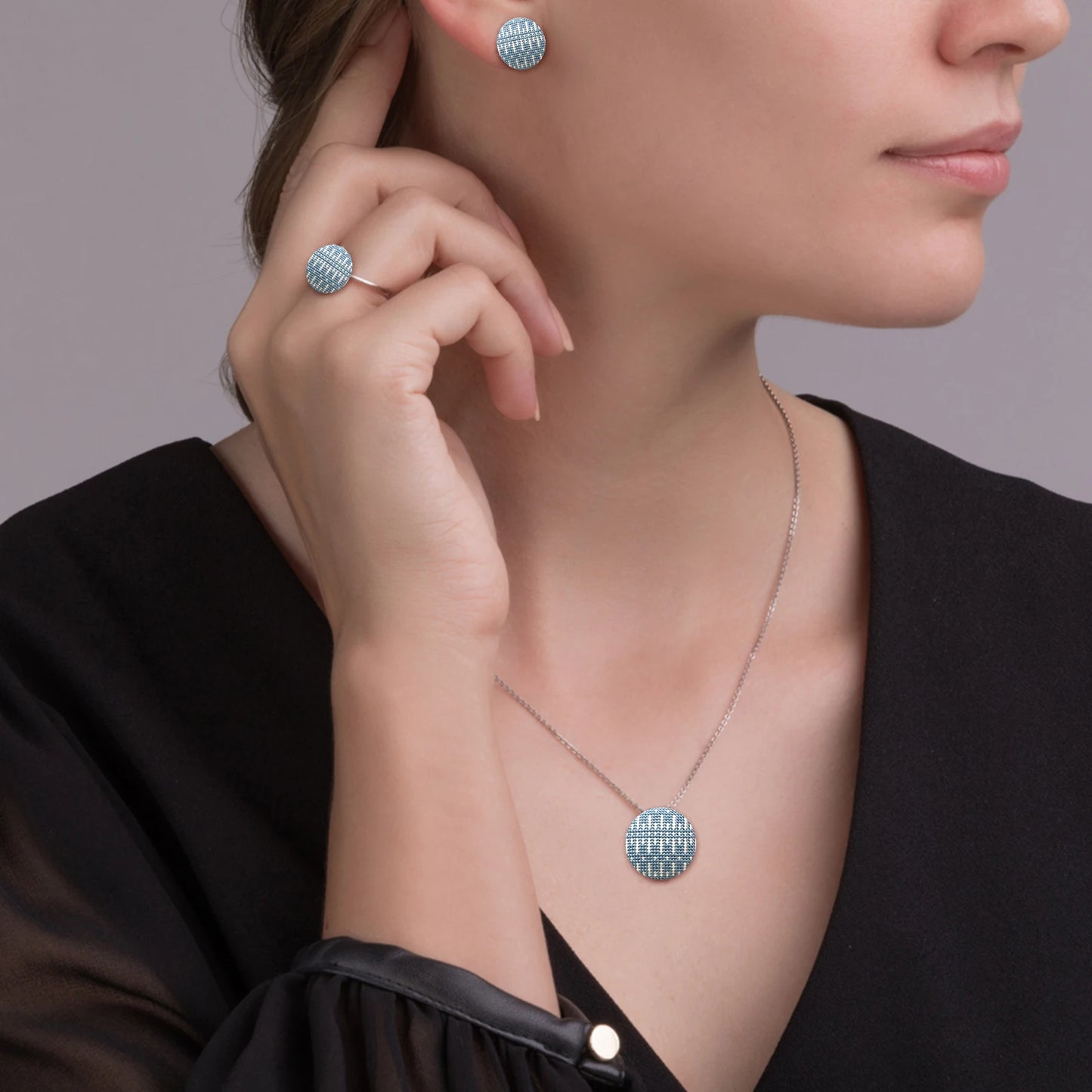 100 Piece Cover Button Kit with 5 Sizes and 5 in 1 Tool High Quality Aluminum Alloy for DIY Crafts and Custom Accessories