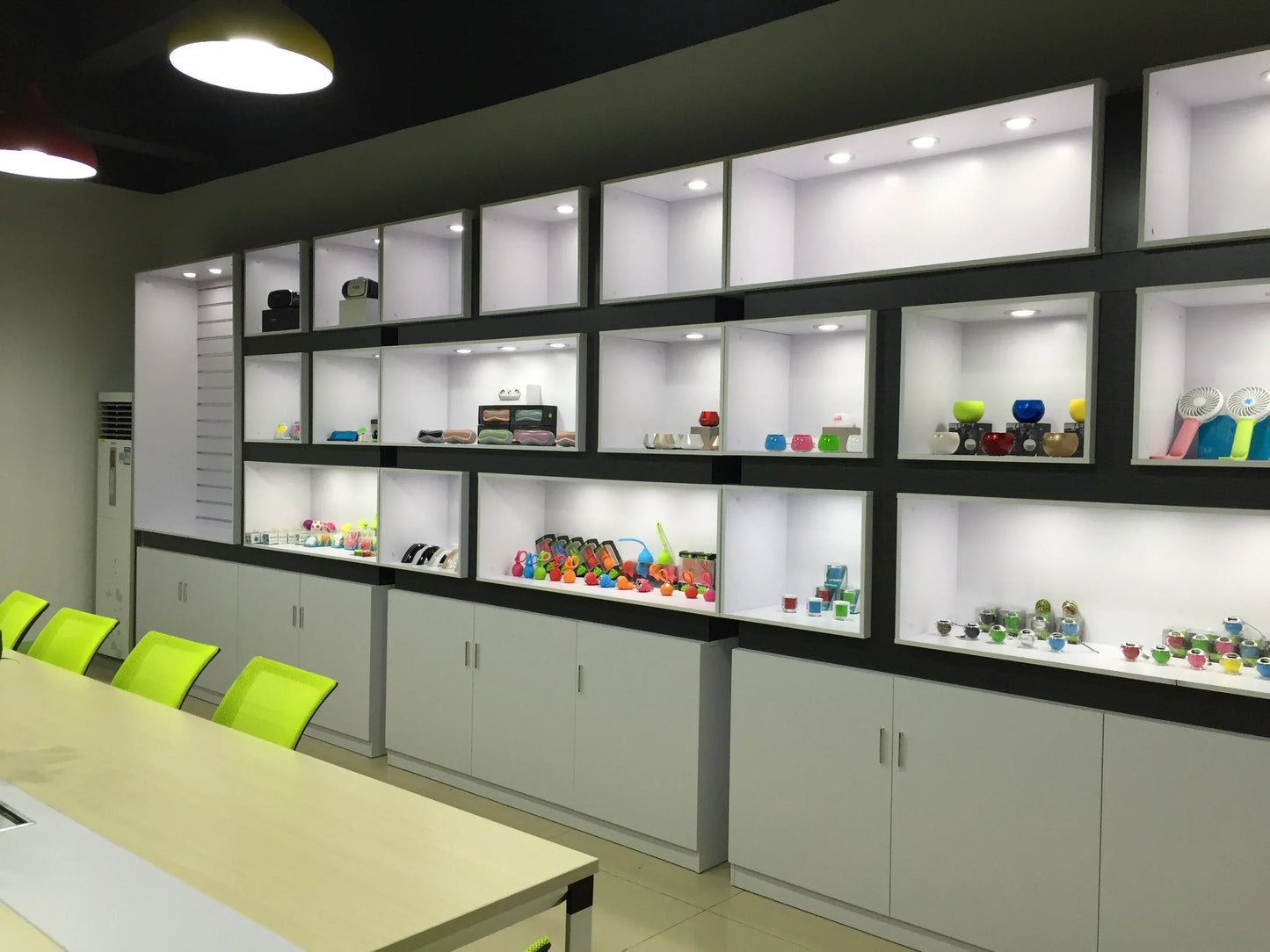 High Power Karaoke Bluetooth Speaker with 360 Stereo Surround Sound and RGB Rhythm Lights Wireless Subwoofer and Dual Microphones