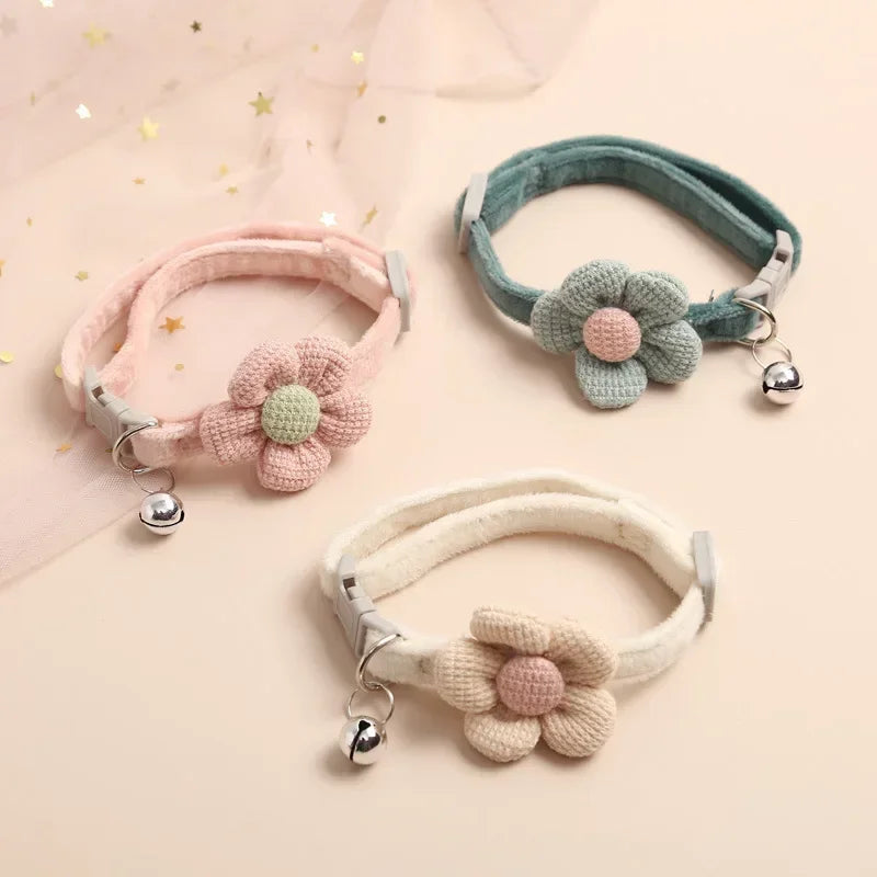 1PC Lovely Cat Collar Adjustable Cartoon Style Soft Plush Flower Collar with Bell Kitten Necklace Small Dog Pet Supplies