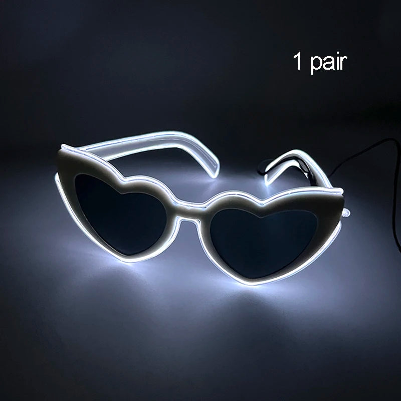 2024 Summer Beach Sunglasses Women Heart Shaped Fashion Glasses