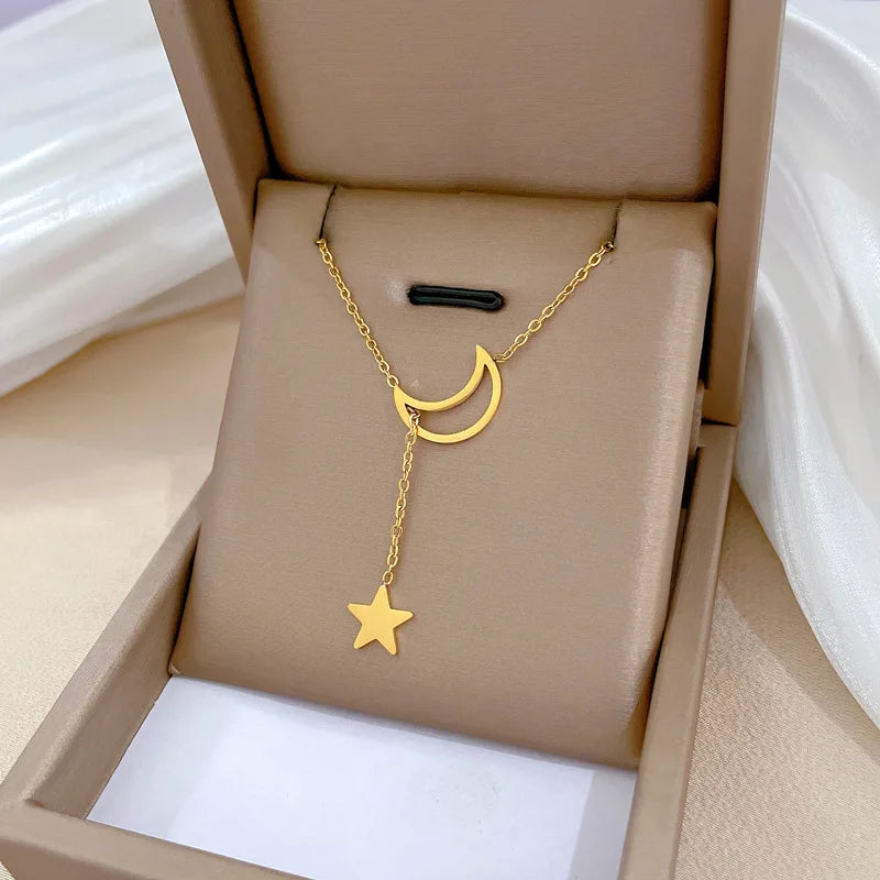 New Simple Moon Star Pendant Choker Necklace for Women