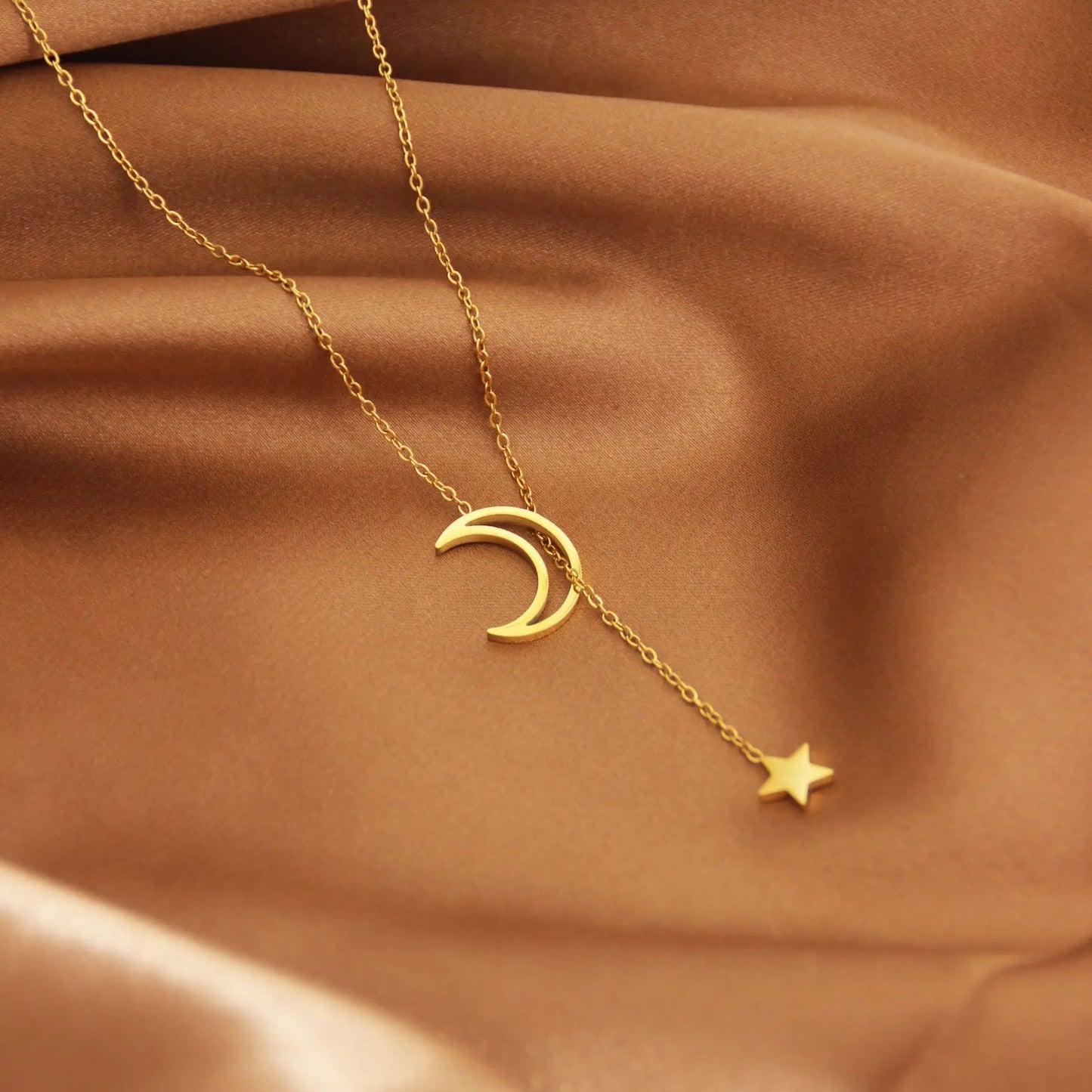 New Simple Moon Star Pendant Choker Necklace for Women