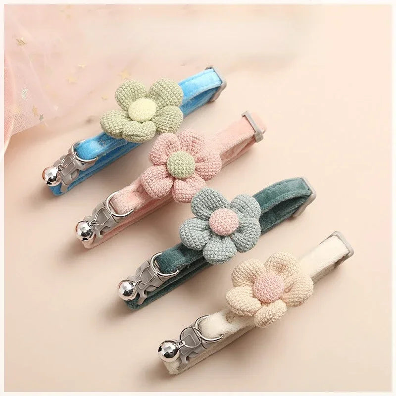 1PC Lovely Cat Collar Adjustable Cartoon Style Soft Plush Flower Collar with Bell Kitten Necklace Small Dog Pet Supplies