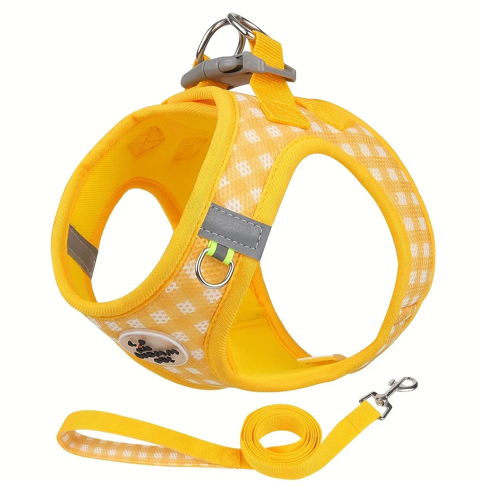 Festive Gingham Cat Harness: Breathable Polyester with Metal Clasps and Reflective Straps for Safe Walks