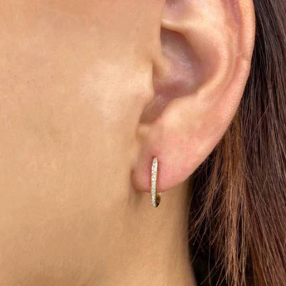 Shy Creation Women's 0.08ct Diamond Oval Hoop Earring in 14K Yellow Gold