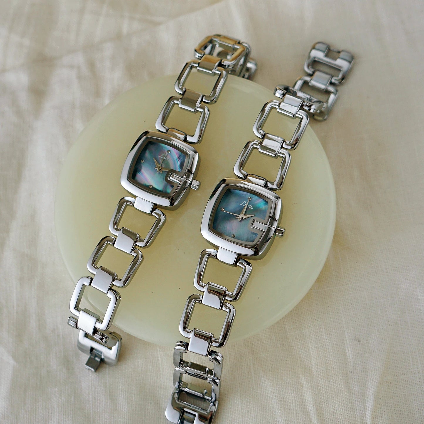 1pc Women's Elegant High-End Luxury Quartz Watch, Rhinestone & Mother Of Pearl Dial, Stainless Steel Band