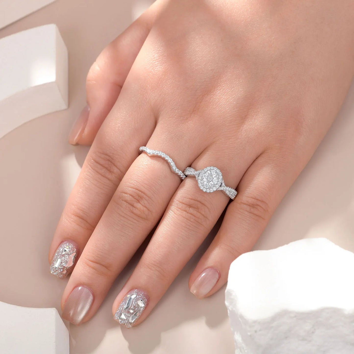 Newshe 925 Sterling Silver Wedding Rings Set Women Oval Halo Cubic Zircon Engagement Jewelry Gift