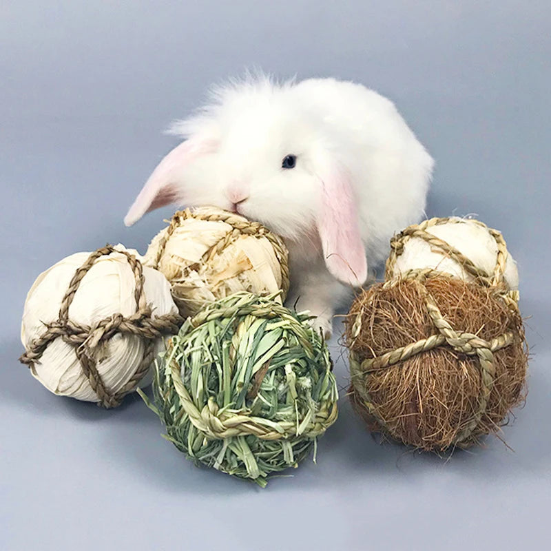 Chewing Braided Ball Guinea Pig Rabbit Hamster Small Animal Play Pet Interactive Chew Toy Natural Grass Ball hamster toy