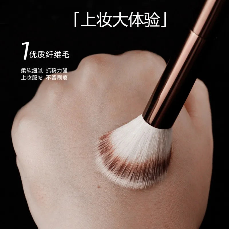 1pc #15 Blush Makeup Brush for Liquid and Cream Formulas