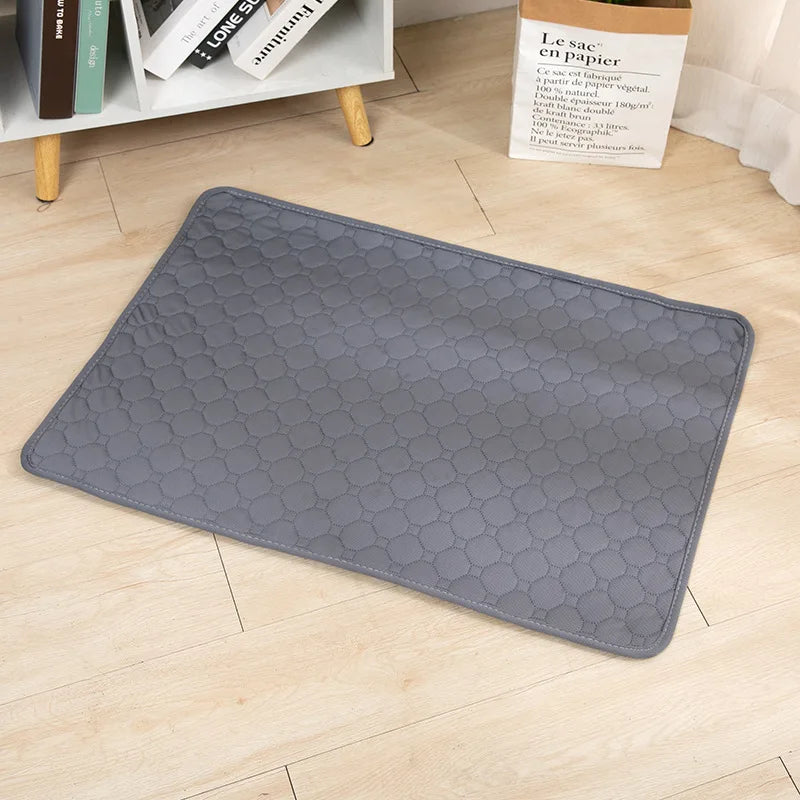 Reusable Absorbent Dog Pee Pad Blanket Washable Puppy Training Mat Comfortable Pet Bed Urine Mat for Car Seat and Home Use