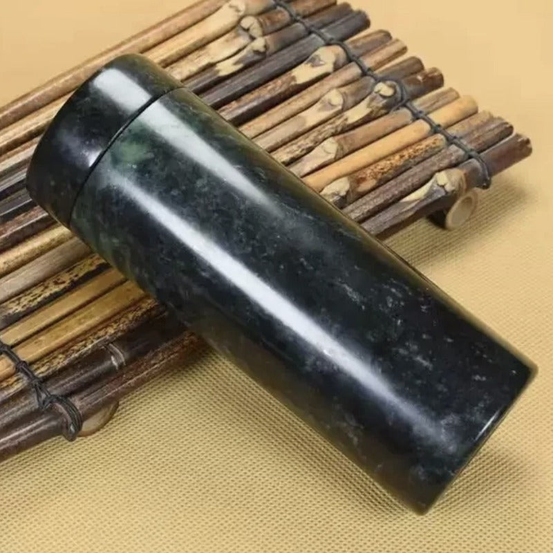 Natural Jade Medicine King Stone Water Cup Dark Green Jade Tea Cup with Magnetic Insulation