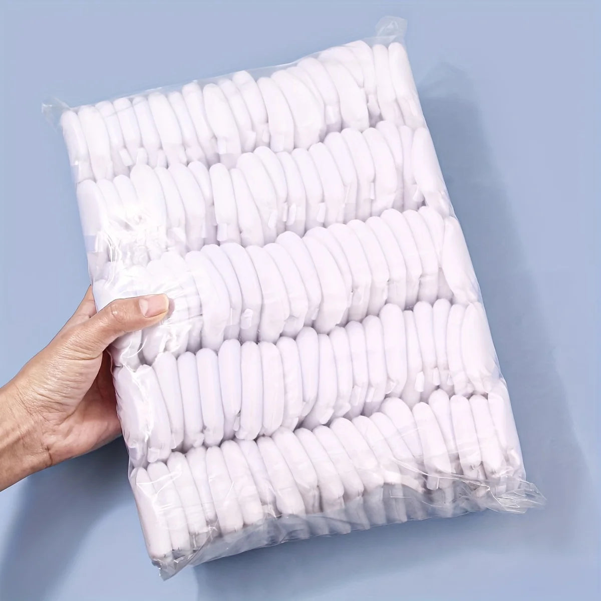 100 Pieces Triangle Powder Puff Set for Loose Powder and Liquid Cosmetics Soft Plush Makeup Application Tool