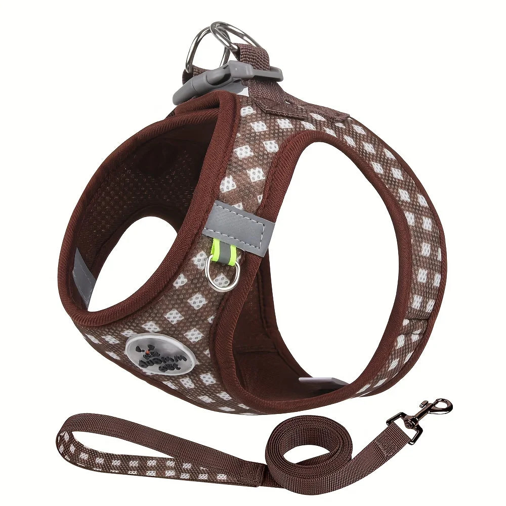 Festive Gingham Cat Harness: Breathable Polyester with Metal Clasps and Reflective Straps for Safe Walks