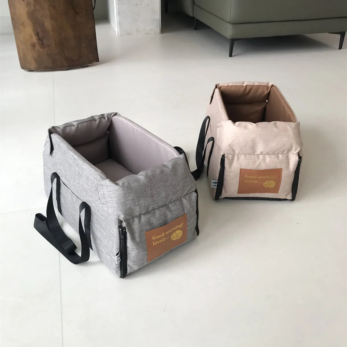 42X22X23cm Portable Pet Cat Elevated Car Seat Waterproof Dog Carrier for Small Dogs and Cats