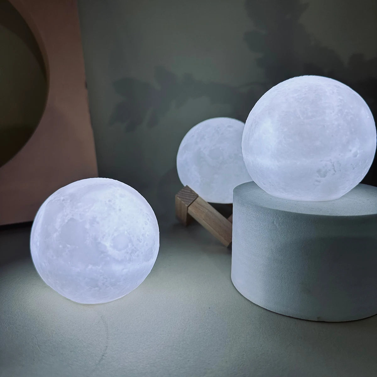 Fashion Creative Moon Light 8cm Desktop Bedside Soft Light