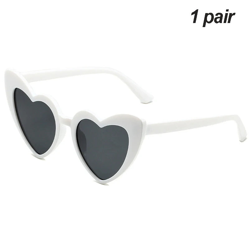 2024 Summer Beach Sunglasses Women Heart Shaped Fashion Glasses