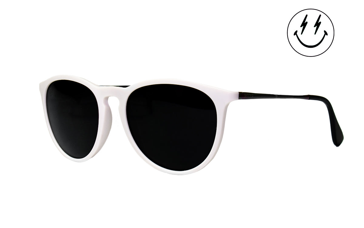 Hurricane - Matte Off White - Jett Lambert - Jet Black Polarized