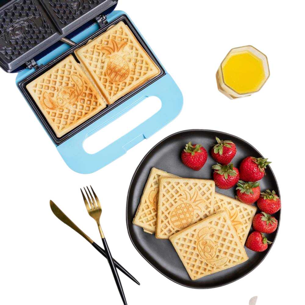 Uncanny Brands WM2/DIL/LS1 Disney Lilo and Stitch Waffle Maker - Blue