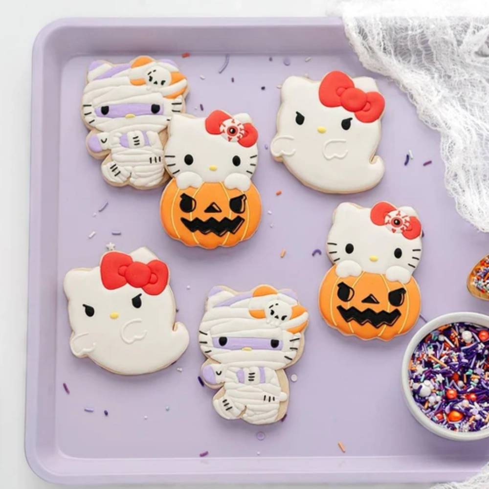 Sanrio Hello Kitty Halloween Cookie Stamp and Frosting Set (50- Pieces)