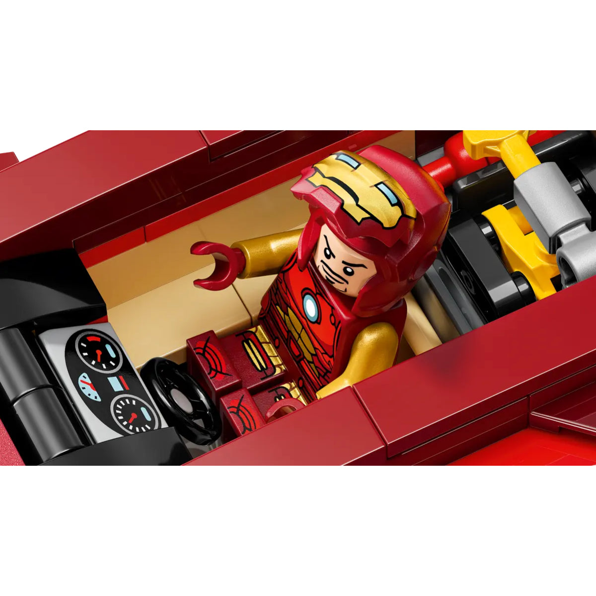 LEGO Marvel Iron Man Car & Black Panther vs Red Hulk Super Hero Building Toy Set (295-Pieces)