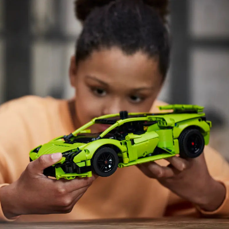 LEGO Technic Lamborghini HuracΓΖΓΒ‘n Tecnica Building Toy (806-Pieces) - Green