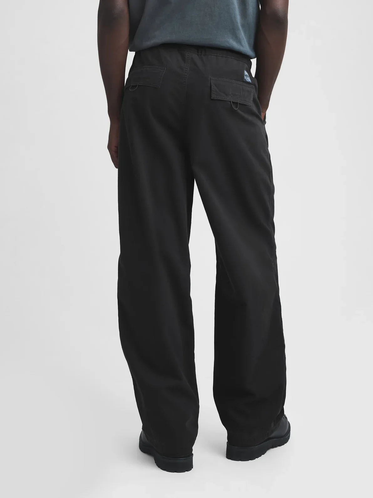 Gap - MadHappy - Oversized Parachute Pant - Jet Black